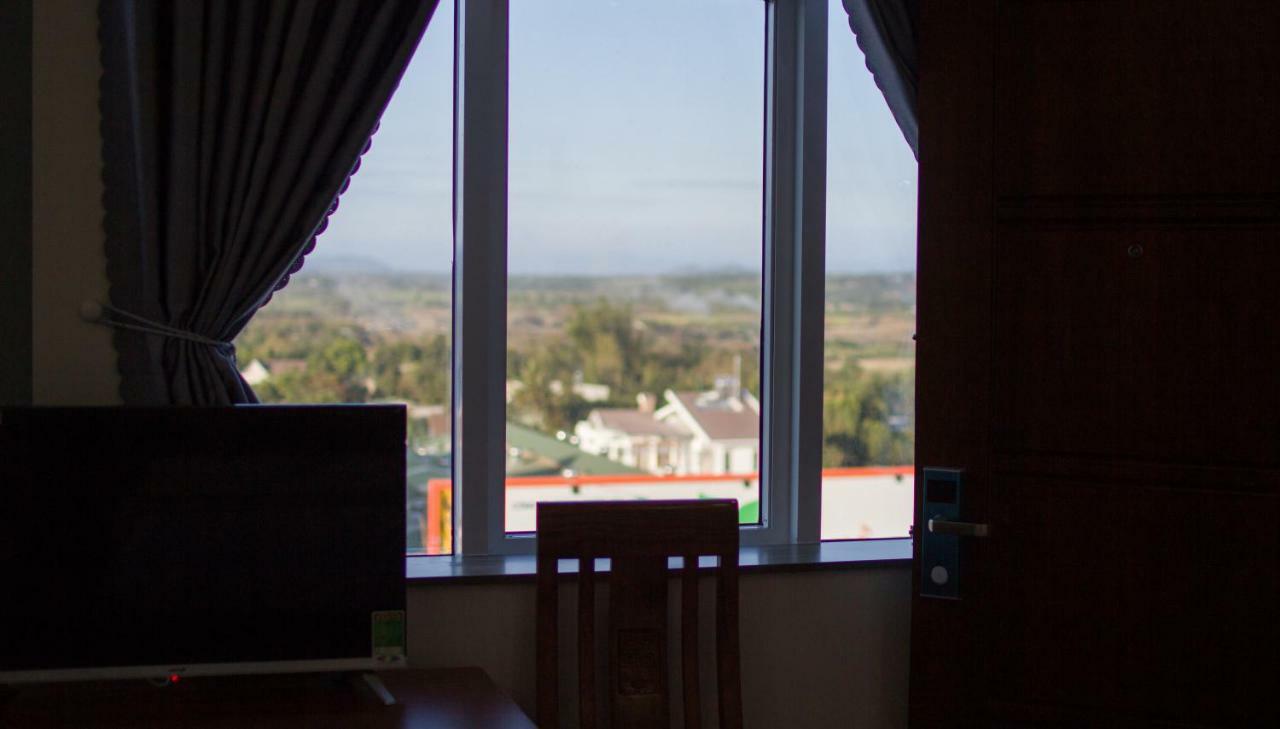Hotel Nguyen Phuoc Pleiku Luaran gambar